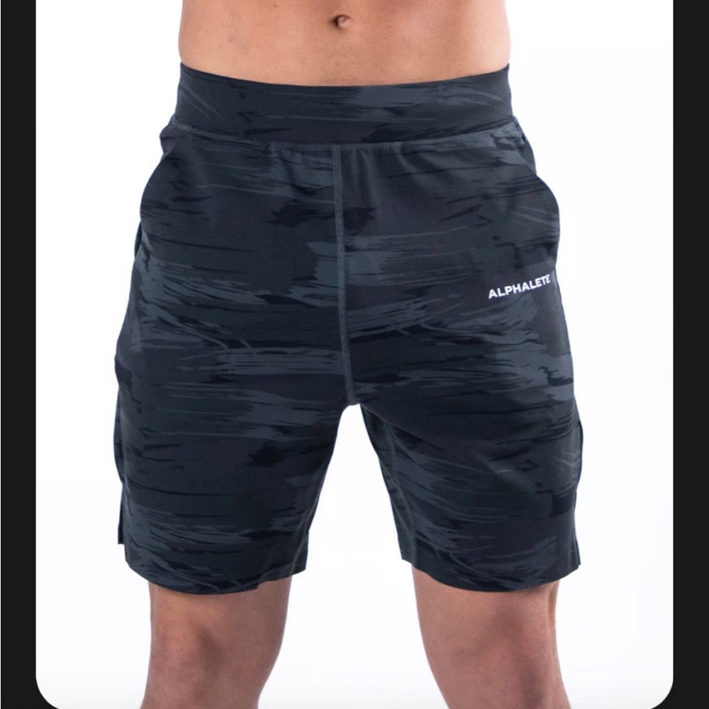 Alphalete Men's Dark Camo Athletic Shorts Small